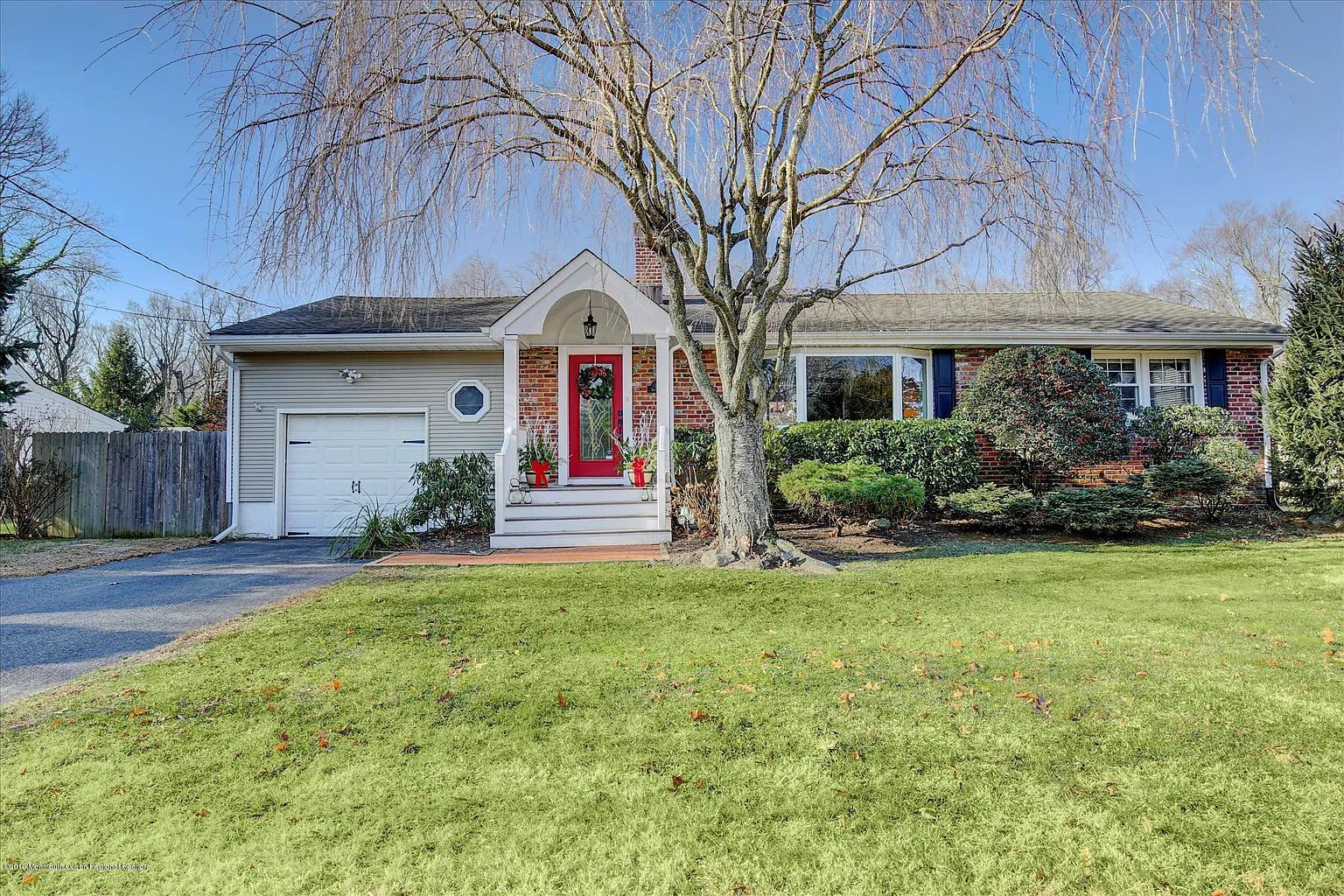 835 Arthur Dr photo 1