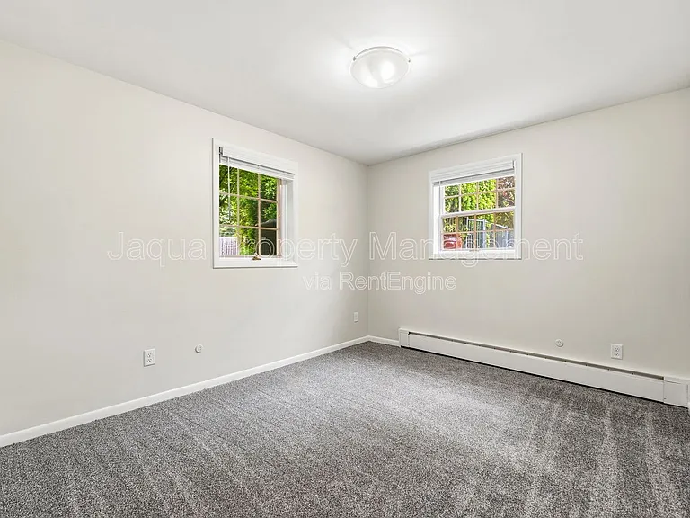 4420 Croyden Ave — Photo 19