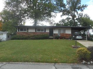 760 Southshire Dr, Saint Louis, MO