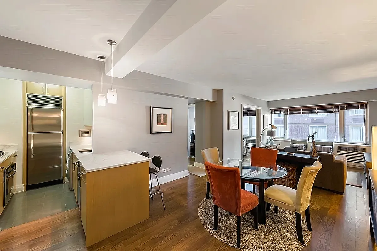 211 East 51st Street — Photo 1