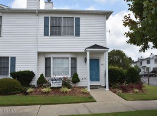 3818 Sterling Pointe Dr Unit J9, Winterville, NC 28590