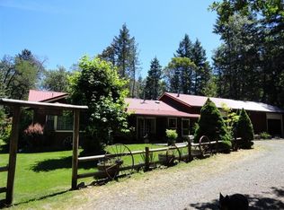 275 Maureen Dr, Cave Junction, OR 97523