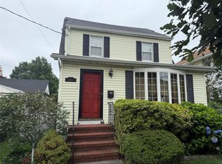 14911 19th Ave, Whitestone, NY 11357