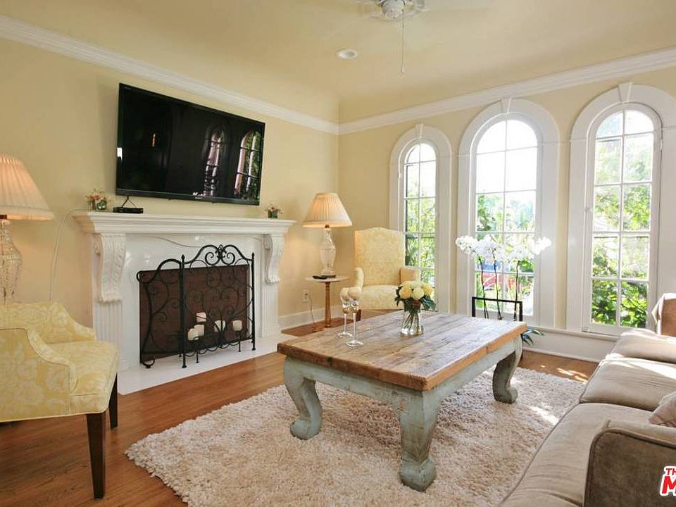 1st image of 1024 Havenhurst Dr