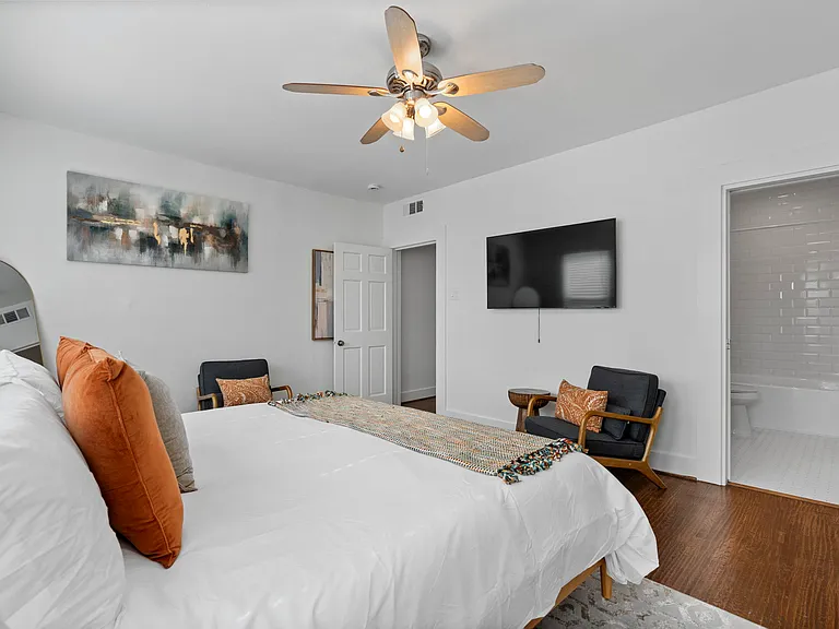 5802 Oram St #5802 — Photo 16