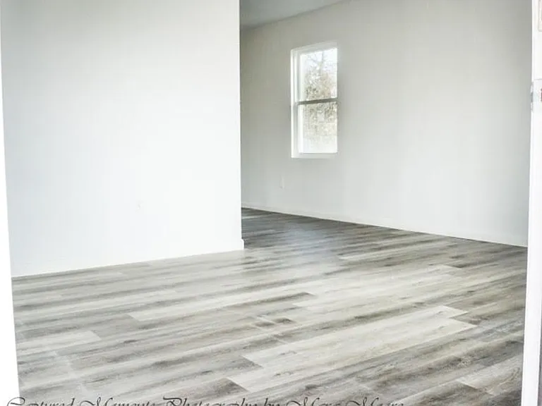 11 King Dr — Photo 16