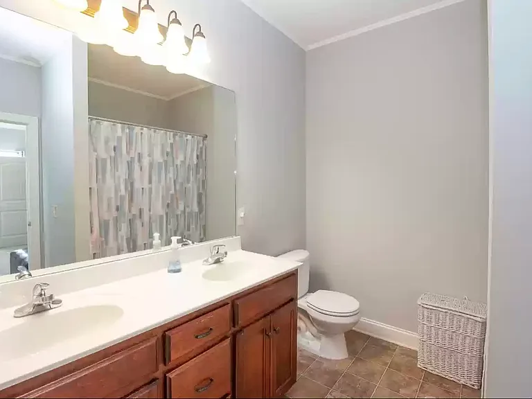 219 Rowlette Cir — Photo 11