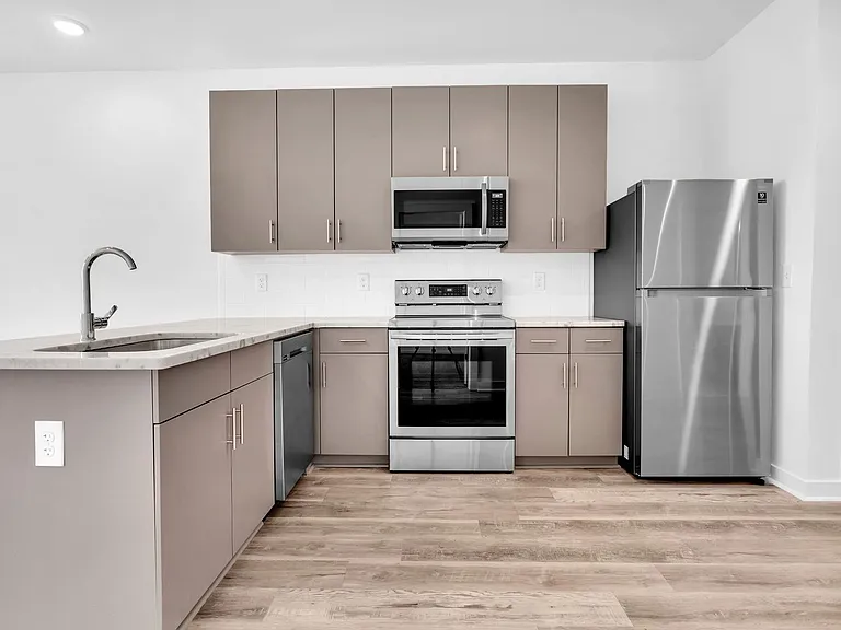 525 Parkway Dr NE #417 — Photo 11