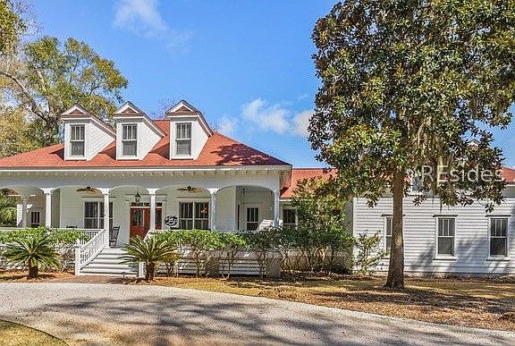 3rd image of 2 Ridge Rd