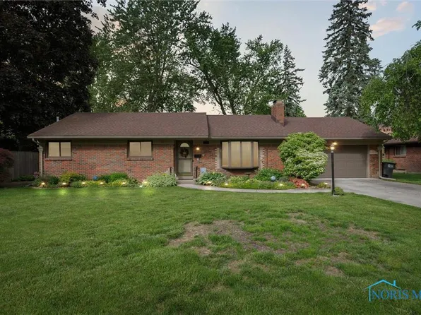 2340 Green Valley Dr, Toledo, OH 43614