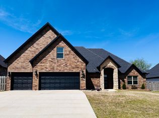 1141 Quailridge Way, Bentonville, AR 72713