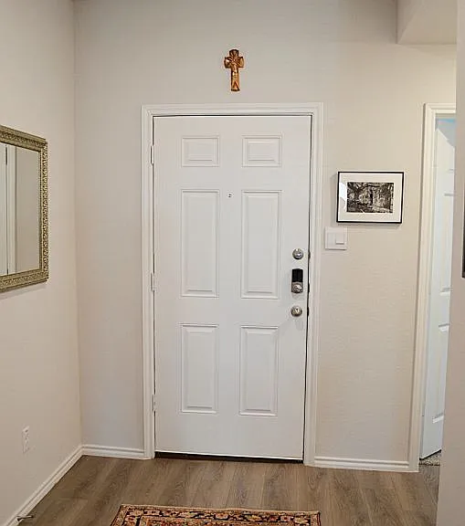 2477 Bee Creek Dr — Photo 2