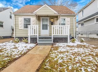 3072 Fort Park Blvd, Lincoln Park, MI 48146