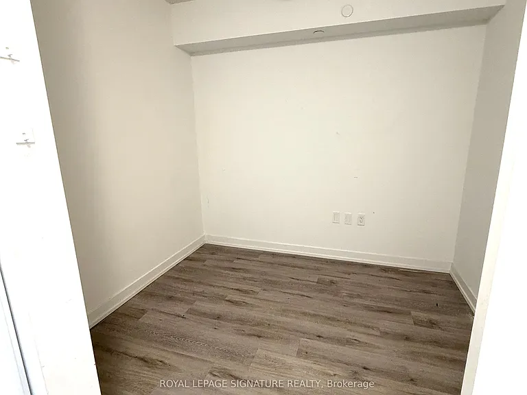 556 Marlee Ave #321 — Photo 5