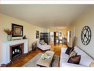 5th image of 235 Fairlawn Ave