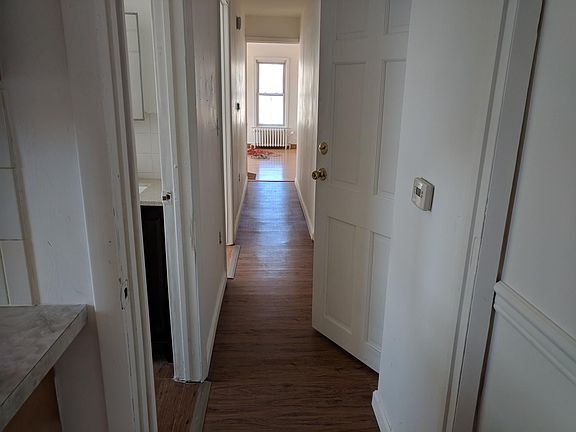 3rd image of 224 N Broadway #A