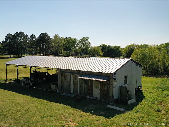 3rd image of 1483 N Ranchette Rd