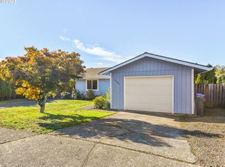 38770 Long Cir, Sandy, OR 97055