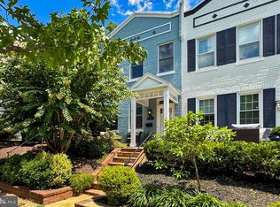 2011 37th St NW, Washington, DC 20007