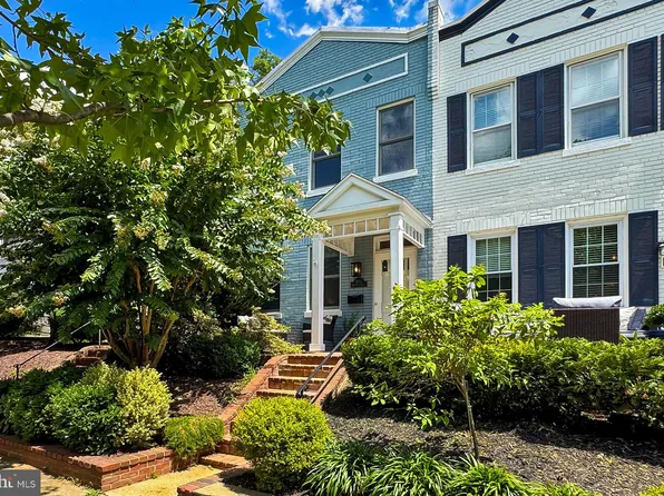 2011 37th St NW, Washington, DC 20007