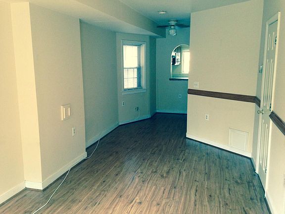 3rd image of 515 Hancock St