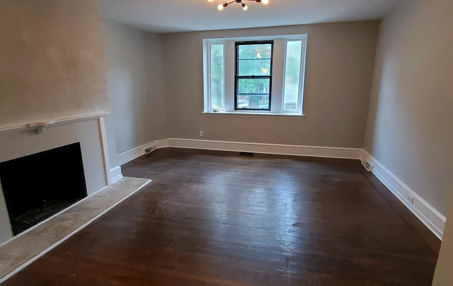 1 bed, 900 sqft, $1,375 — Photo 1