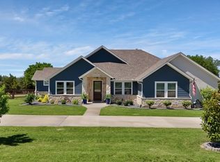 119 Cody Ave, Decatur, TX 76234