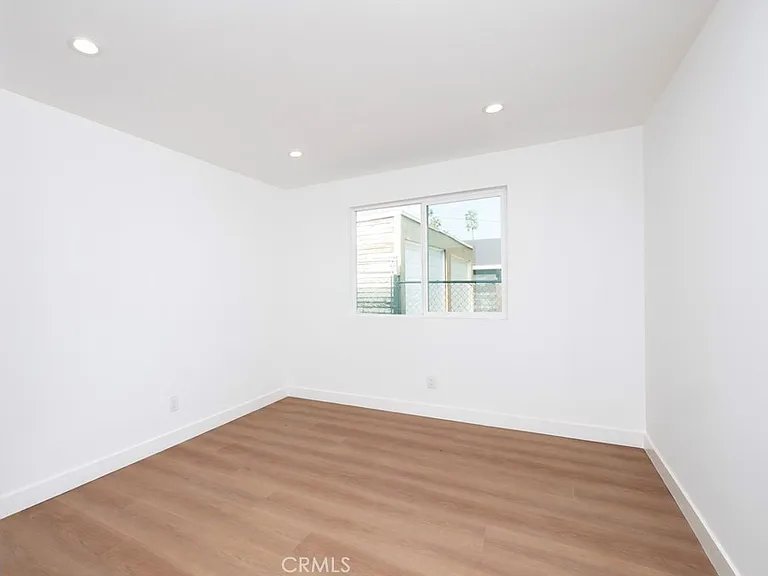 5741 S Saint Andrews Pl #1/2 — Photo 13