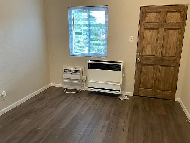 215 River Rock St #6 — Photo 3