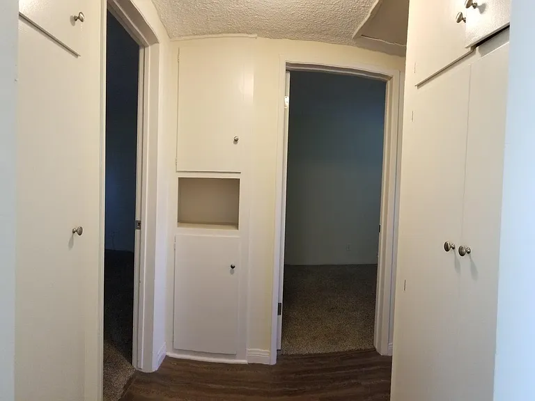 21015 Wood Ave #B — Photo 12