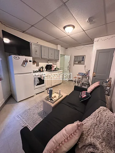 9 Myrtle St Photo 1