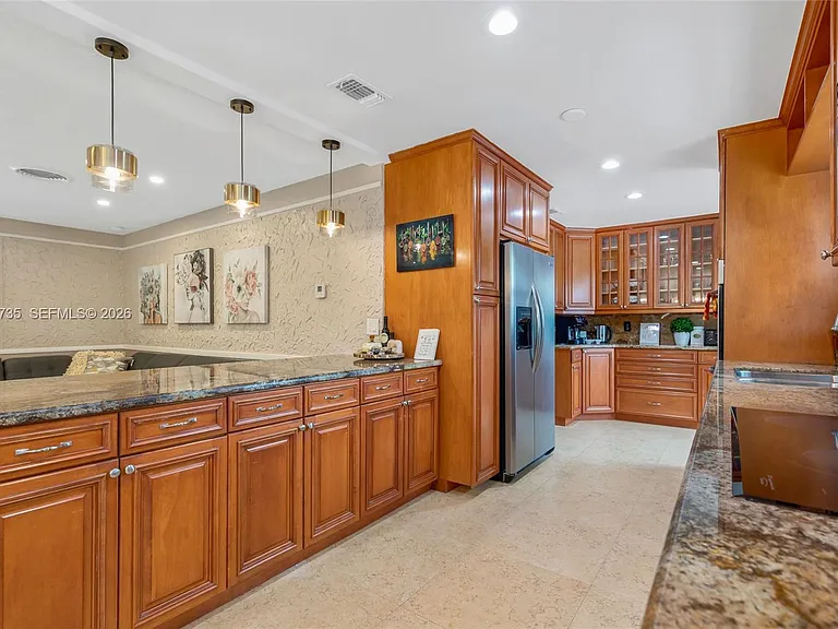 1960 Coral Reef Dr — Photo 10