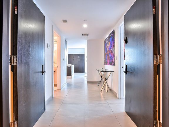 4th image of 900 Biscayne Blvd APT 1701