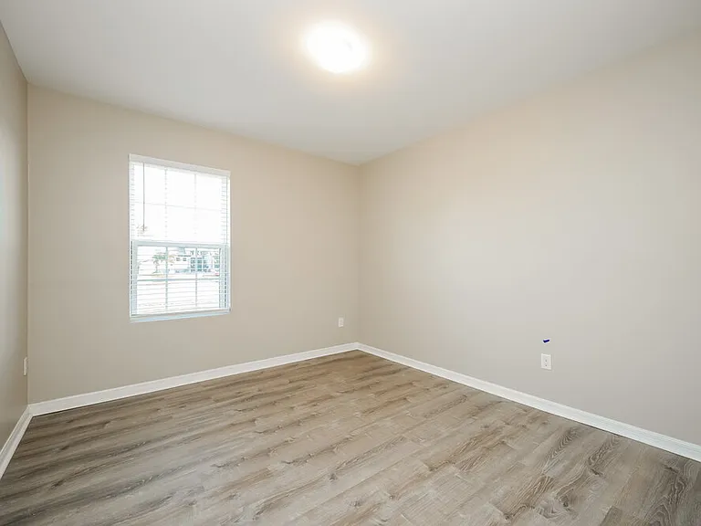 2564 Surfside Blvd — Photo 13