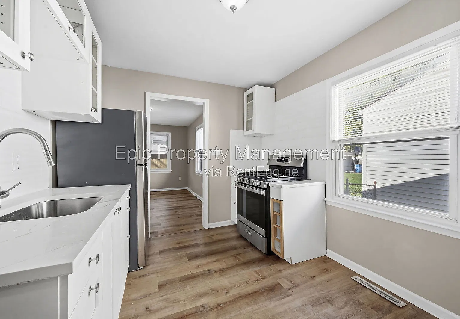 3 bed, 1.0 bath, $1,525 — Photo 2