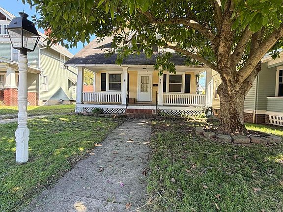 4th image of 802 N High St
