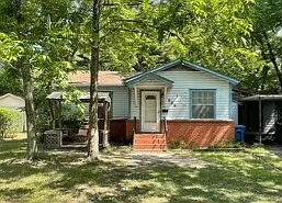 909 Johnson Ave — Photo 1