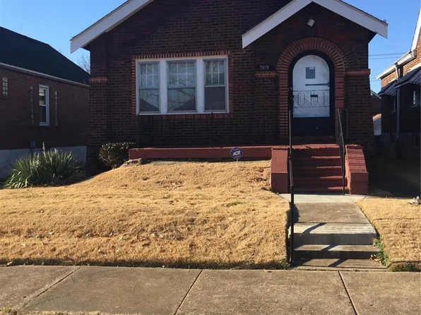5919 Summit Pl, Saint Louis, MO 63147