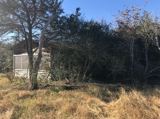 Benbow Rd, Yoakum, TX 77995