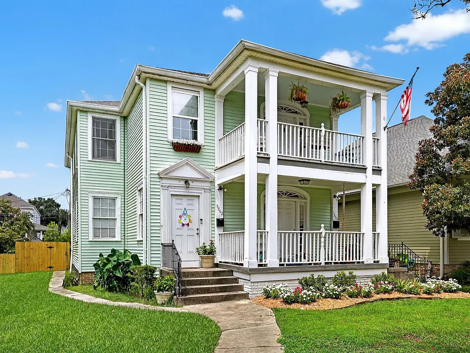 5864 Louis Xiv St