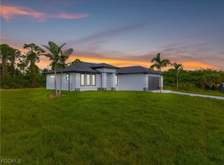 1821 Hines Ave, Lehigh Acres, FL 33972