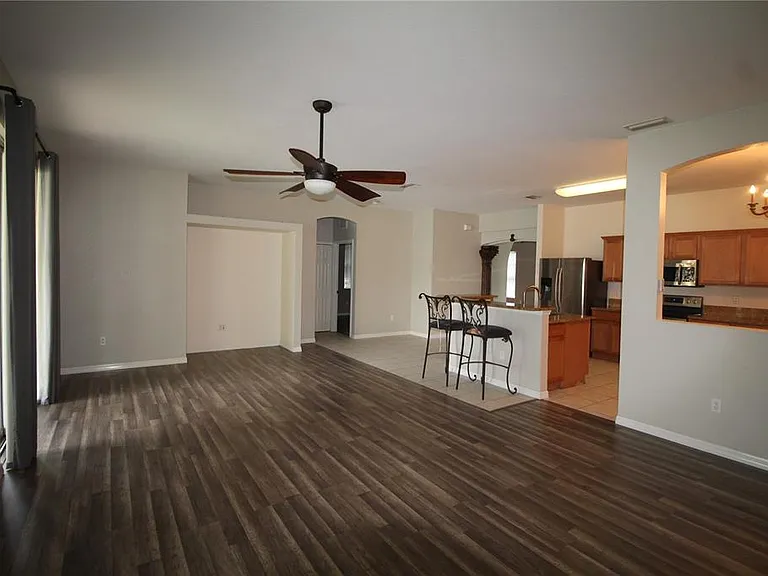 3724 Eagle Pass St — Photo 18