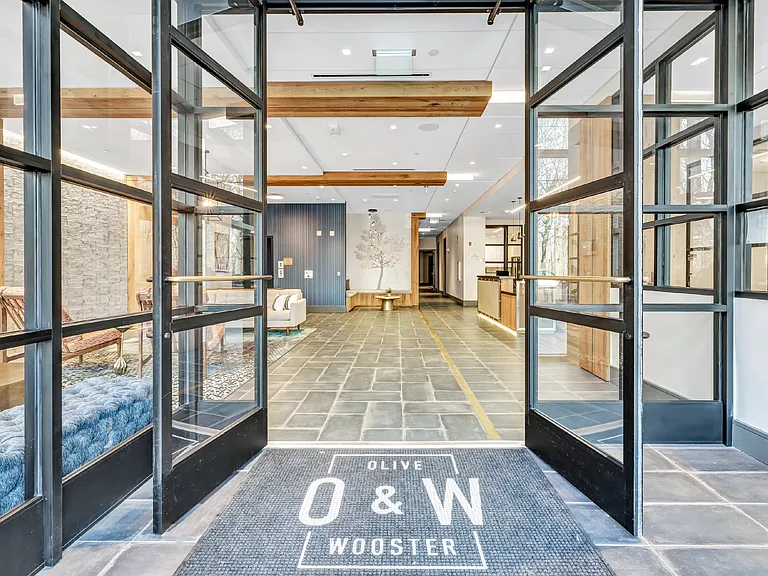 Olive & Wooster — Photo 19