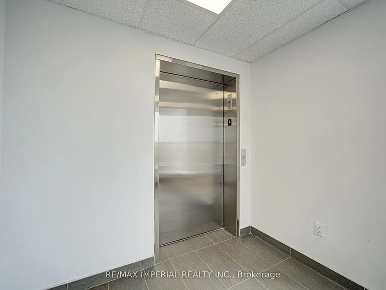3401 Ridgeway Dr W #420 — Photo 5