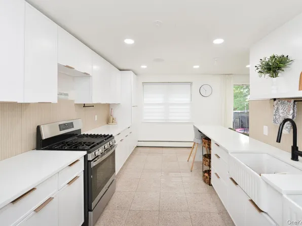 232 Kearsing Parkway #G, Monsey, NY 10952