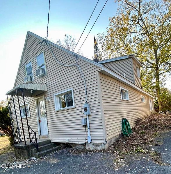 3rd image of 10603 Cosby Manor Road