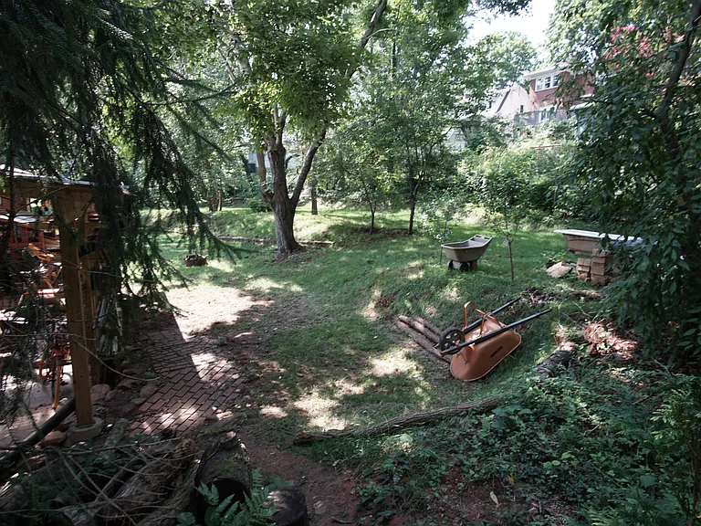 36 Garden Cir #1 — Photo 13