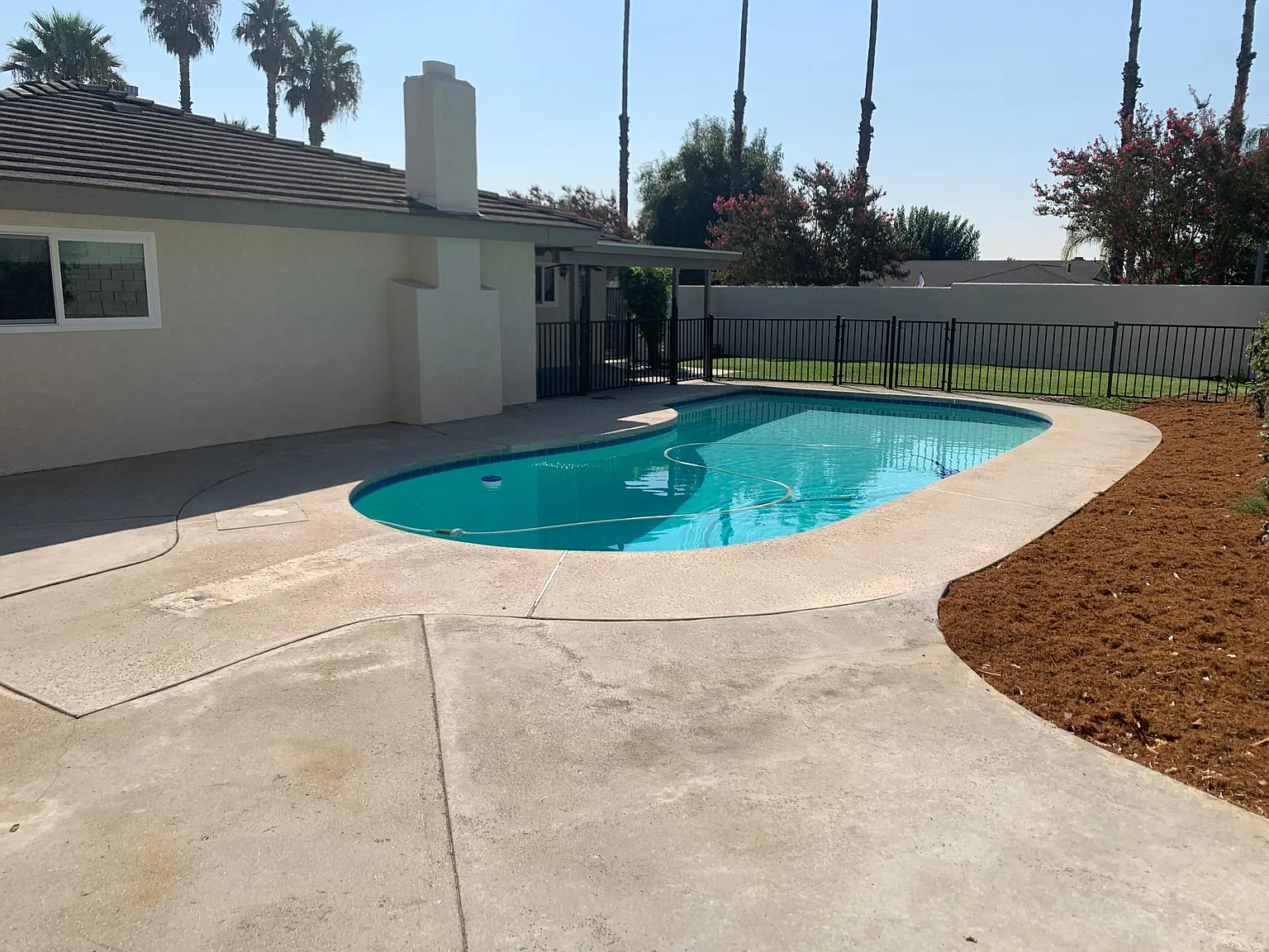3 bed, 1725 sqft, $3,480 — Photo 4