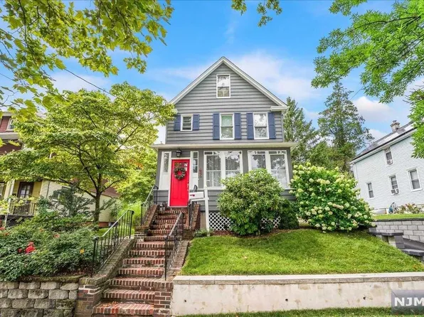 436 Elm Ave, Bogota, NJ 07603