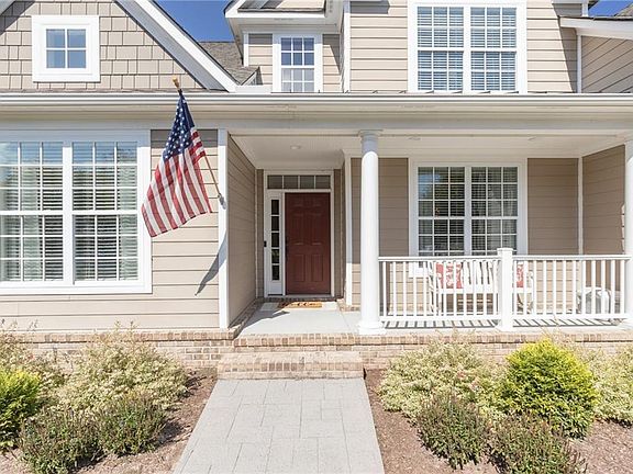 3rd image of 2032 Kittridge Dr
